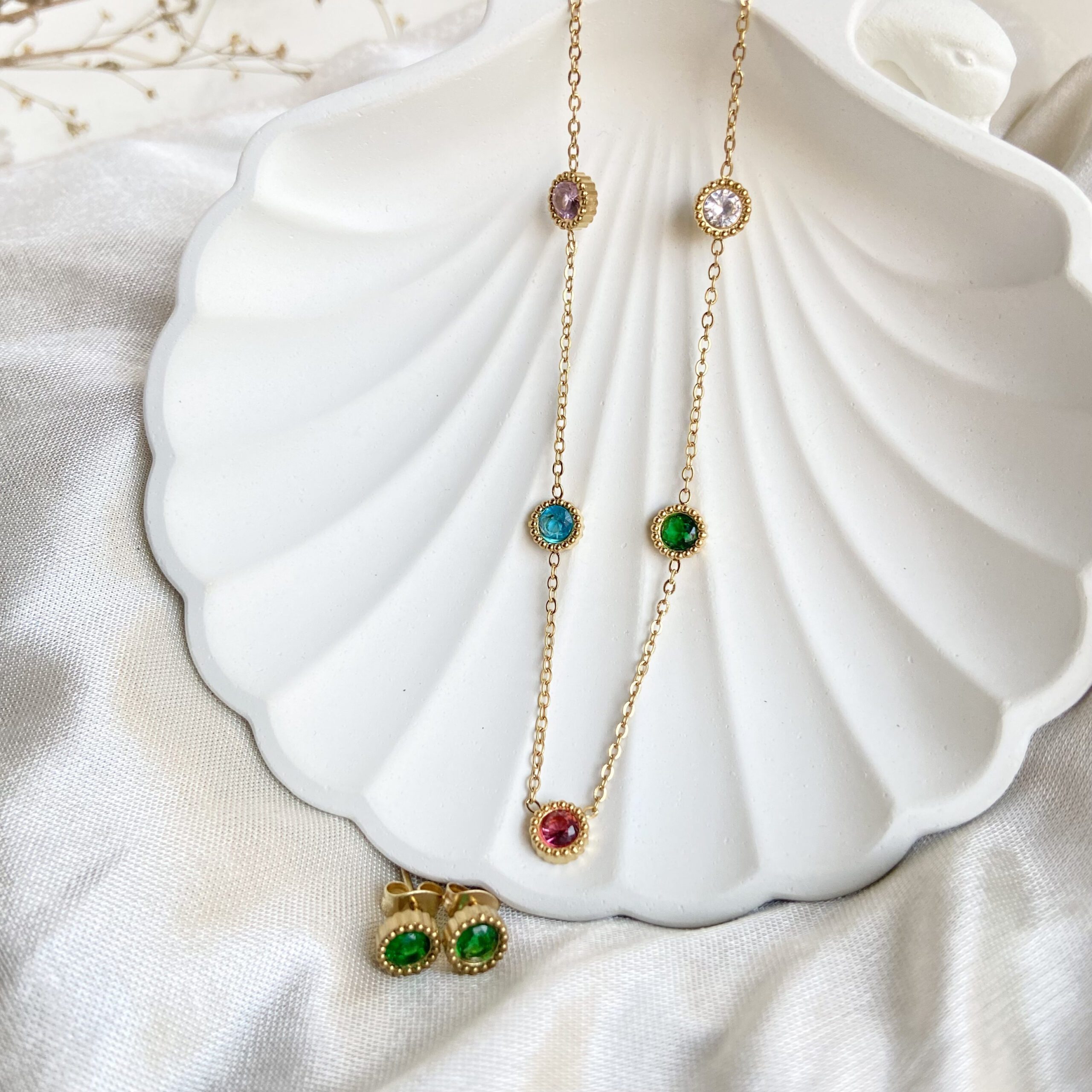 Anti-tarnish trendy multicolor rainbow station necklace – minimal waterproof jewellery for women.