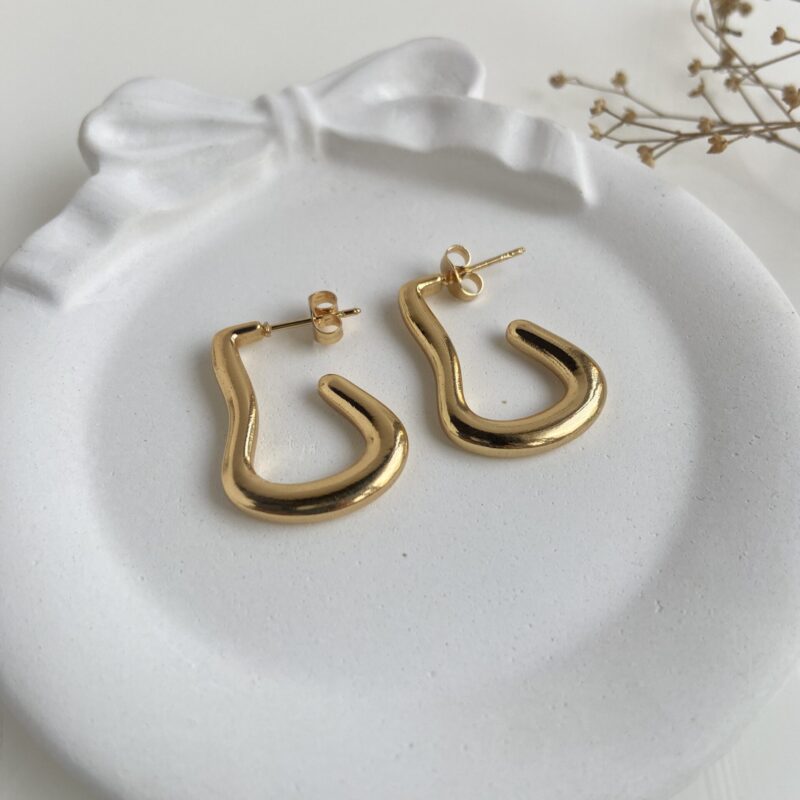 Luna Curve Hoops Earrings